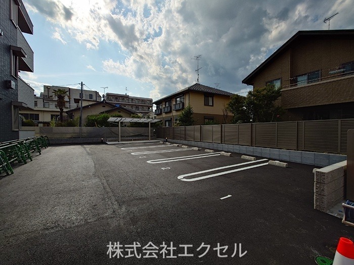 セジュール師岡町 駐車場