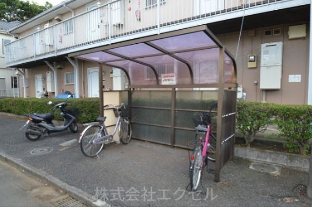 コスモパレス 駐車場