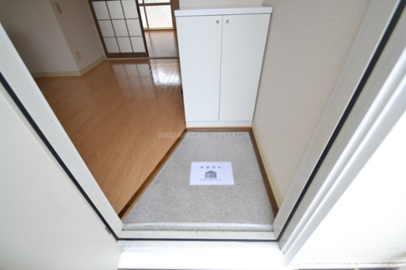 コスモパレス 玄関