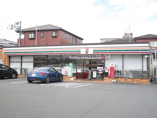カインドネス京王堀之内 コンビニ