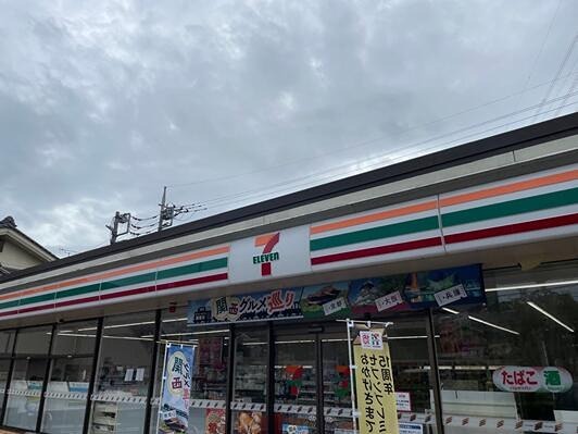 フルーリア コンビニ