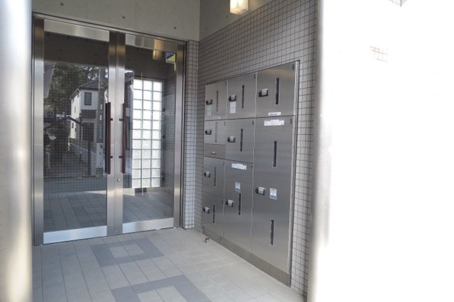 Tｓ garden NAGAYAMA2（旧サニーコート蔵） エントランス