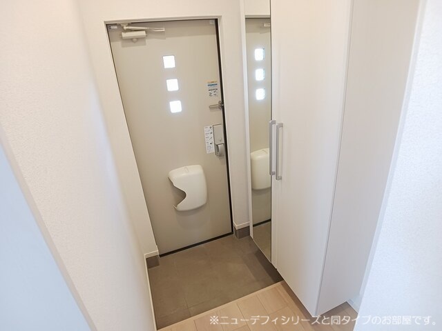 ヴィラ・グレイスⅡ 玄関