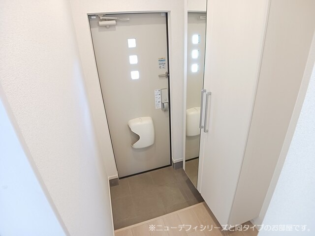 ヴィラ・グレイスⅡ 玄関