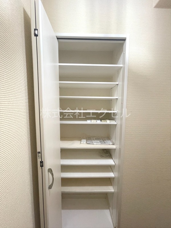 メイプル子安ビル 収納