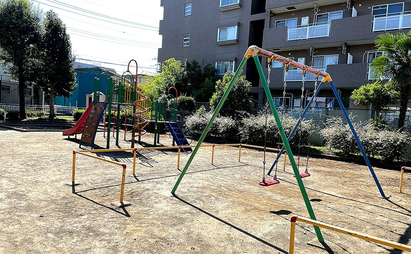 メイプル子安ビル 公園