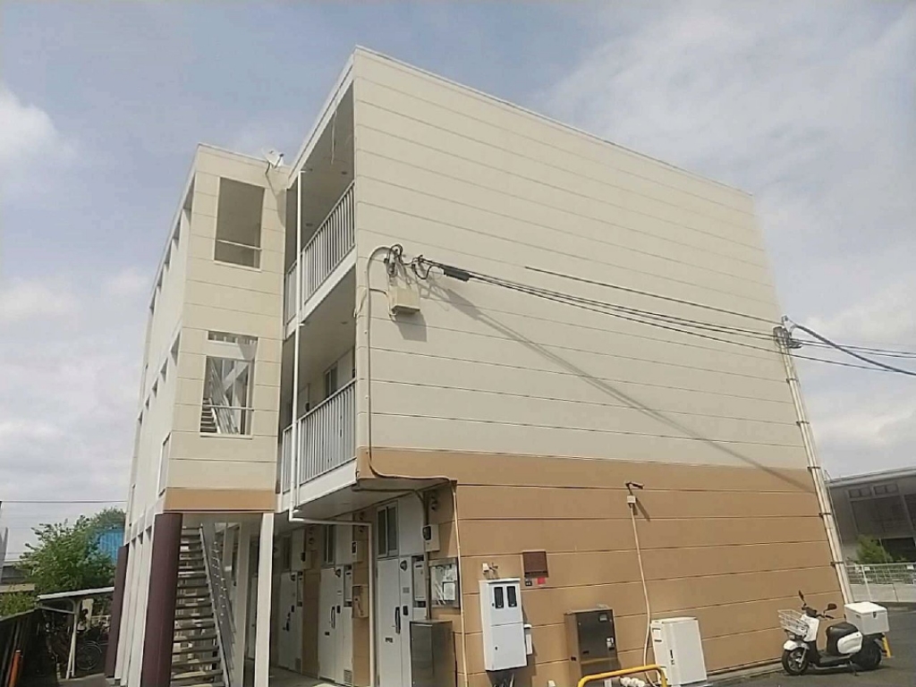 レオパレスさくらブリッサ 外観