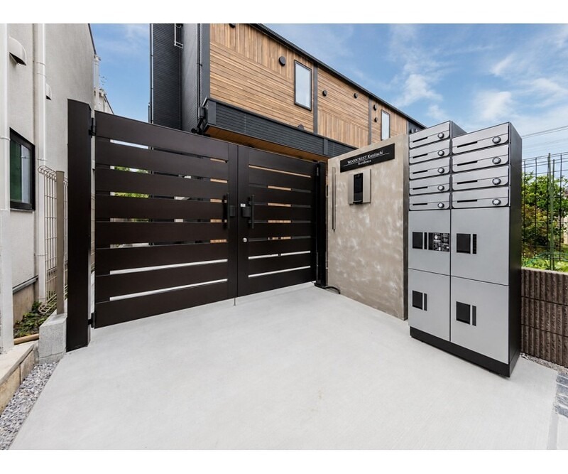 WoodCrest国立Residence エントランス