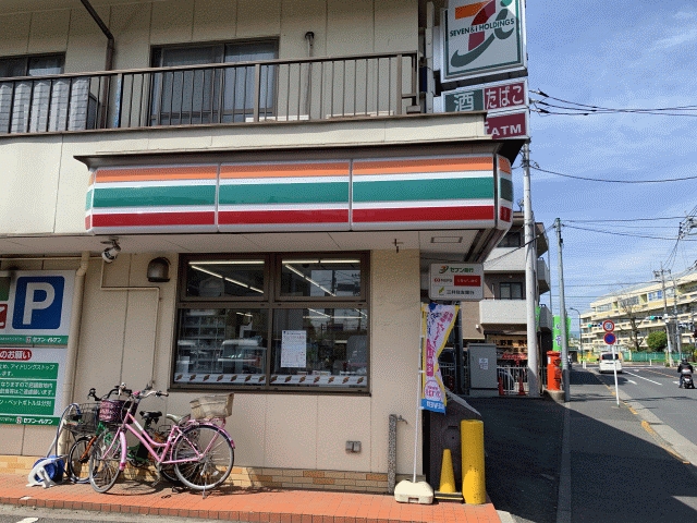 WoodCrest国立Residence コンビニ