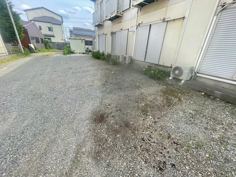 オザキハイツ 駐車場