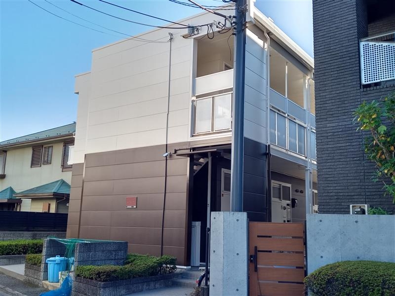 レオパレスシャローム 外観
