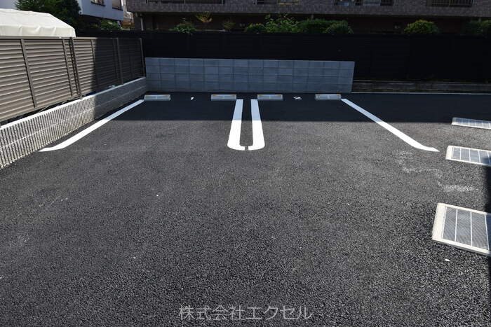 Ｉｓガーデン 駐車場