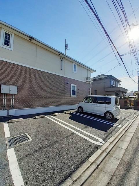 ブリリアント　Ｍ 駐車場