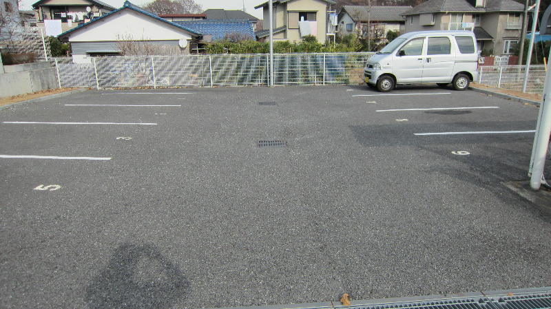 ヴィラ・コンフォーレ 駐車場