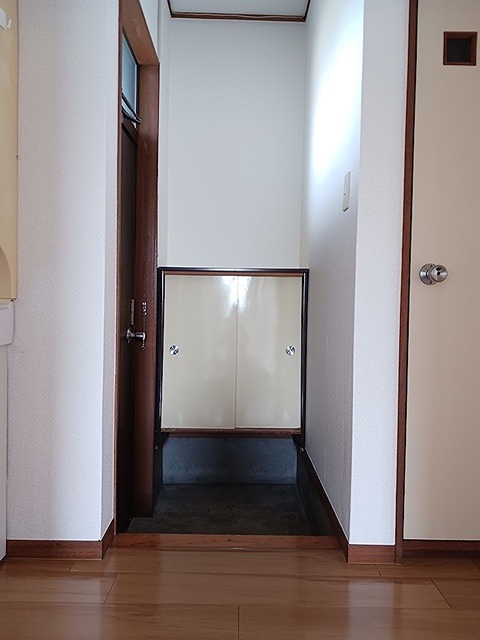 パークピュア小宮1 玄関