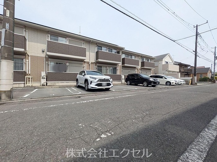 アプローズコート 駐車場