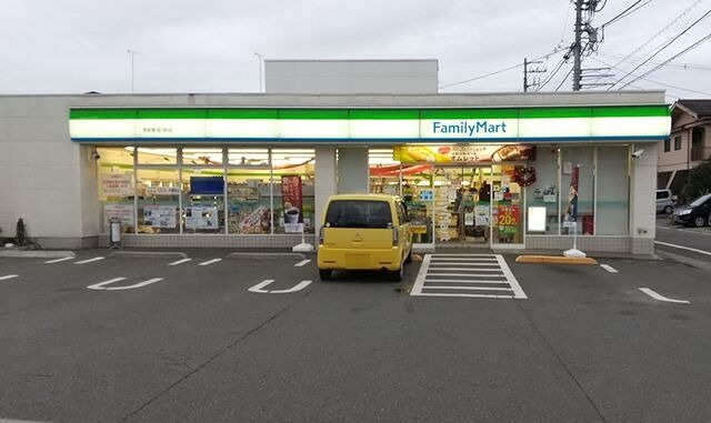 セレーノ高尾 コンビニ