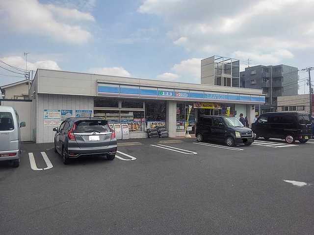 東京都八王子市南新町 コンビニ