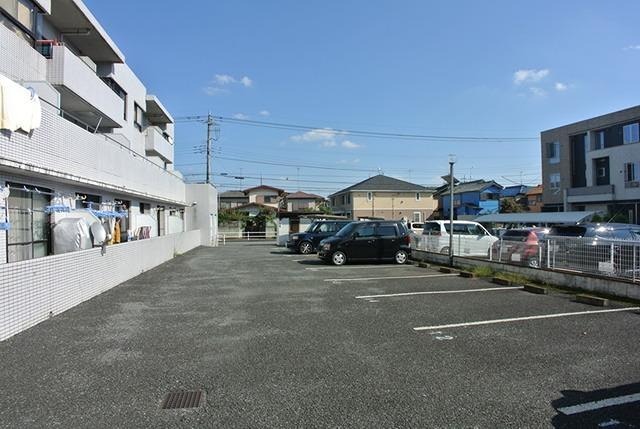 ラ・メゾン瑞穂 駐車場