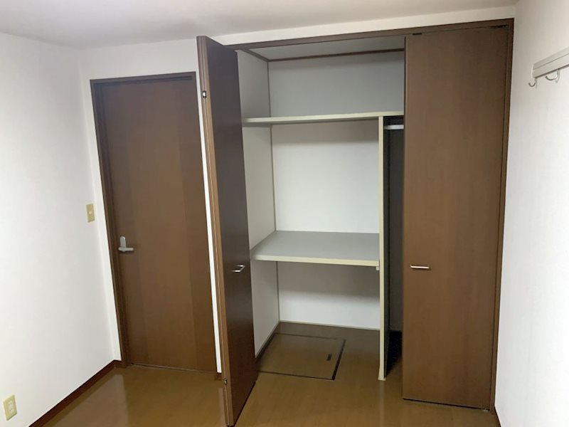 バリュージュ諏訪B棟 ベッドルーム