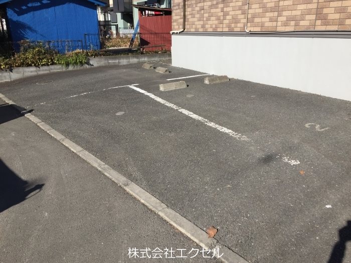 ウィルモア岡本 駐車場