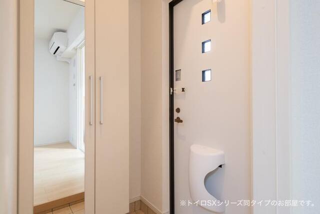 メゾン　ヒヨリ 玄関