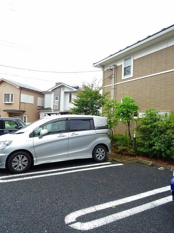 ファインヒルＡ 駐車場