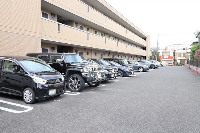 花水木１ 駐車場