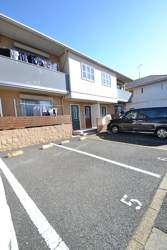 シャーメゾンラブ 駐車場