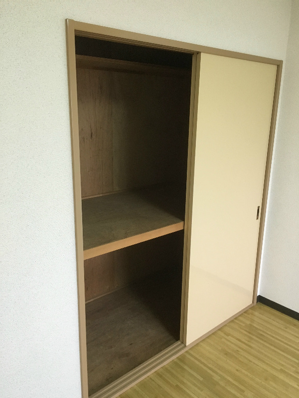 クレセント三ツ木 収納