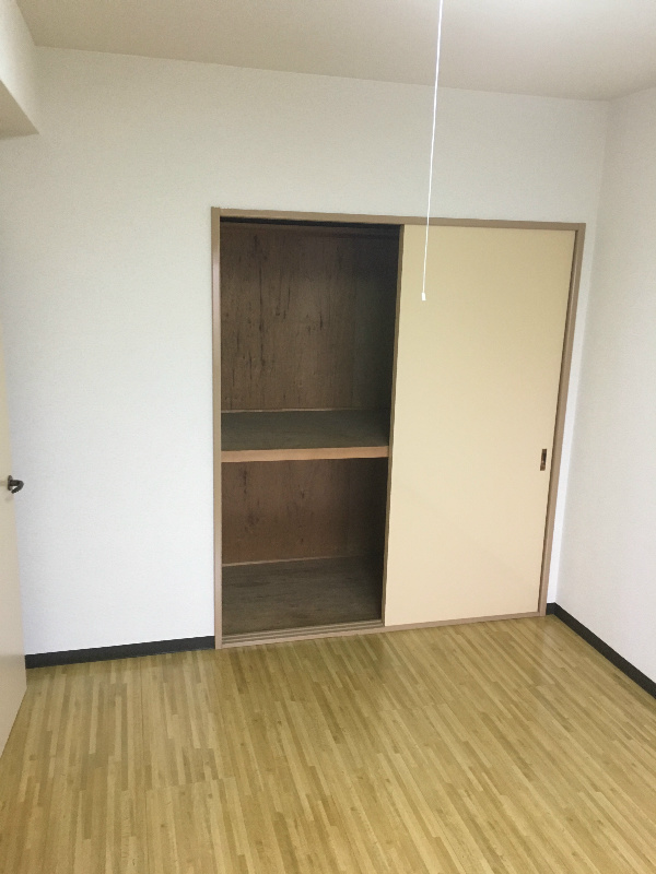 クレセント三ツ木 ベッドルーム