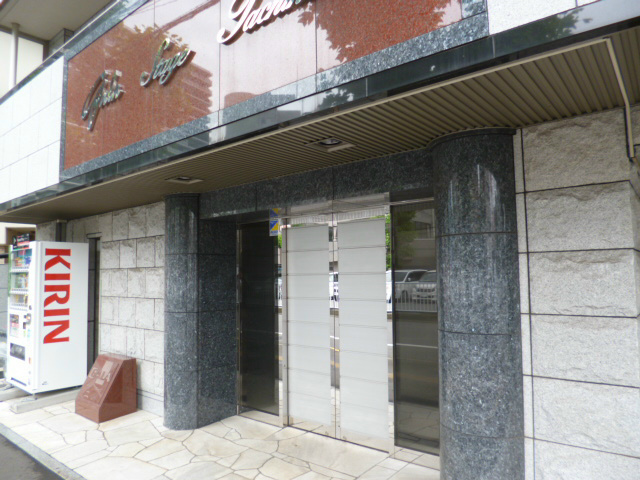 ガラステージ立川 エントランス