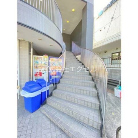 クレセントヒルズ エントランス