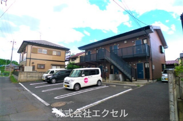 クラージュ高木 駐車場