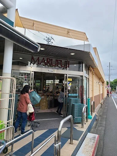 フォンテーヌ南田園 スーパー