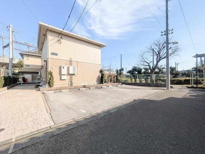 クレールＡ棟 駐車場