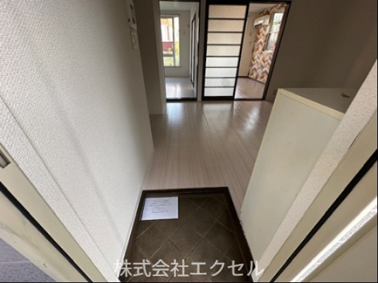 メゾンルピネス 玄関