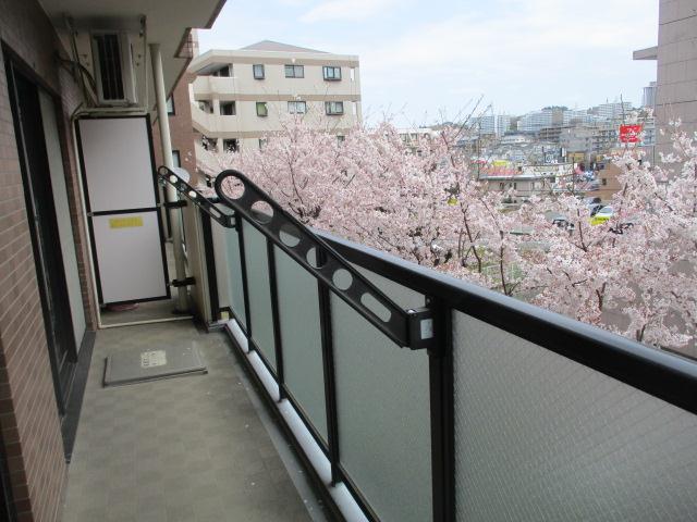 エクステ京王堀之内 ベランダ