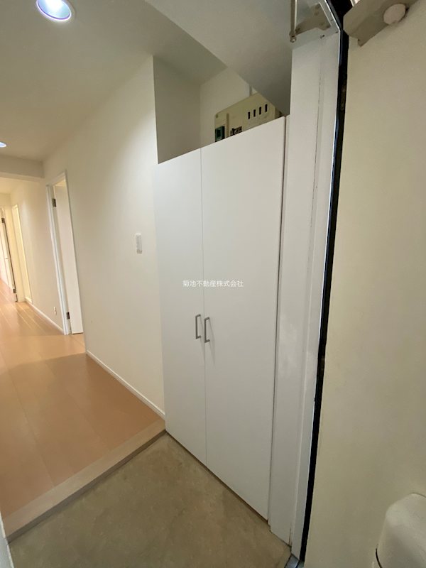 グランデール武蔵野  玄関