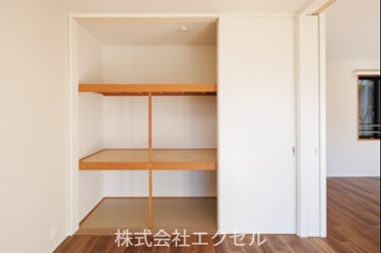 エルセレーノ国立 収納