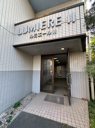 ルミエール2 エントランス
