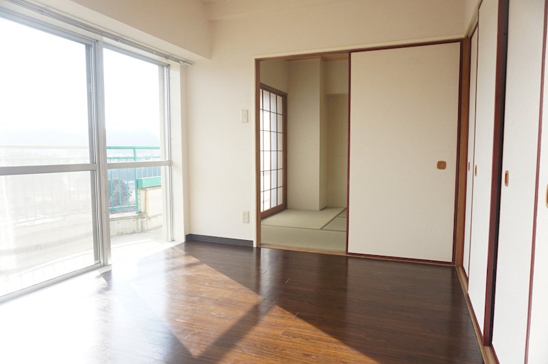 アポー河辺弐番館 リビング