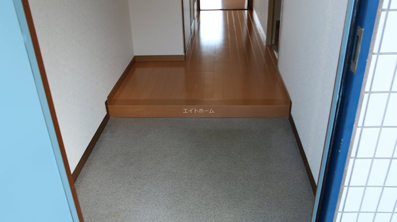 リバーサイド西八王子 玄関