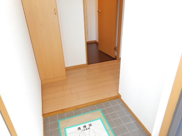 ノースハイツ藤 玄関