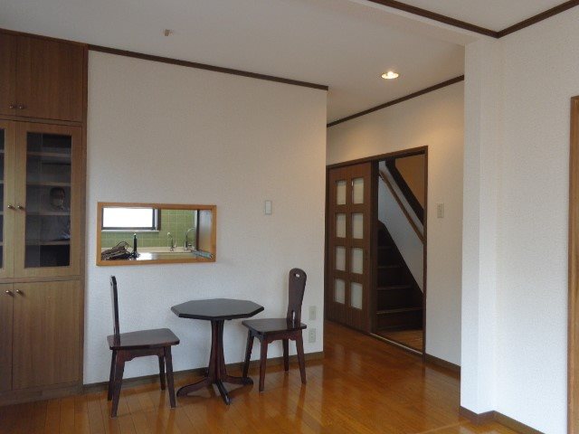 駒沢4丁目一戸建て リビング