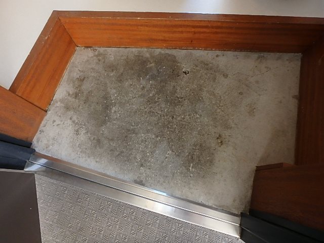 栄町コーポ 玄関