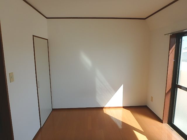 栄町コーポ リビング