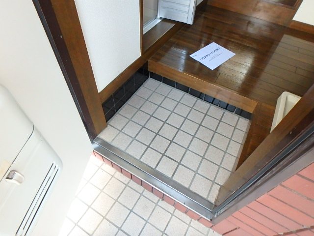 ヴィラ千間台 玄関