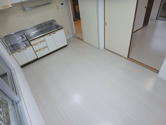 テイクスペース稔台 リビング