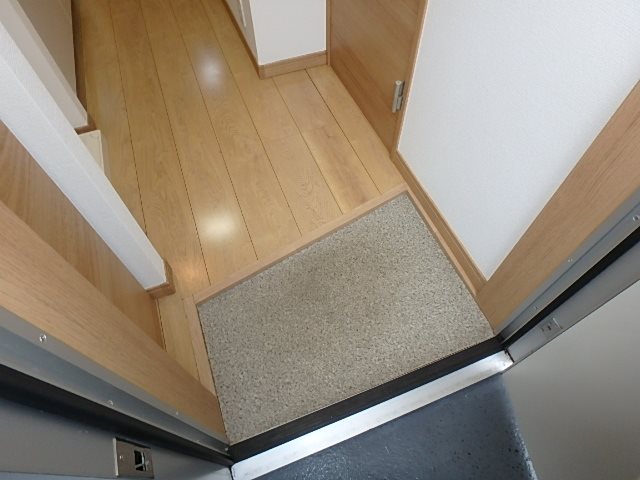 ソレッジャート大和田 玄関